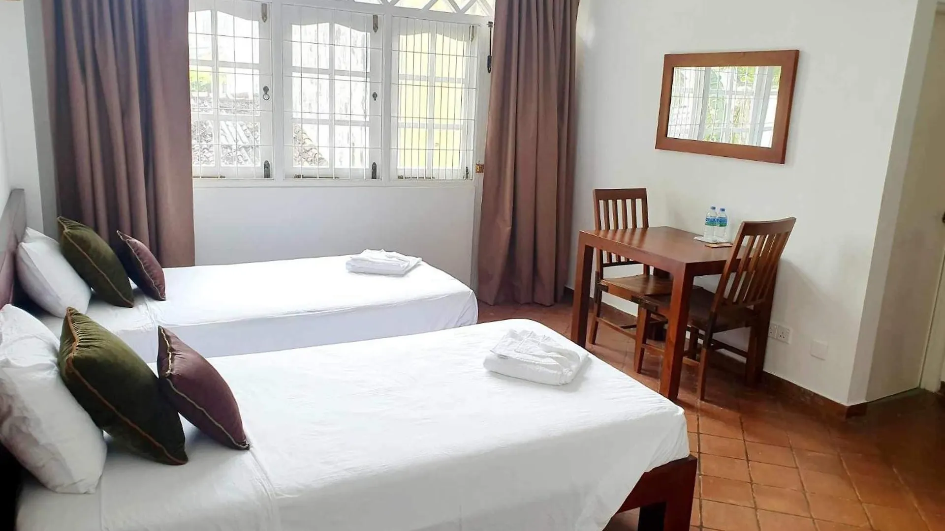 Mountbaylk Hotel Dehiwala-Mount Lavinia 3*,