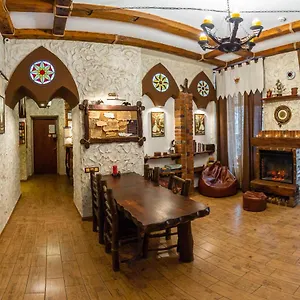 Ghostel - Medieval Hostel